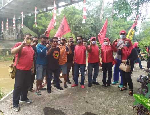Aksi Hijau, PDI Perjuangan Kota Depok Bersih-Bersih Bantaran Sungai Ciliwung