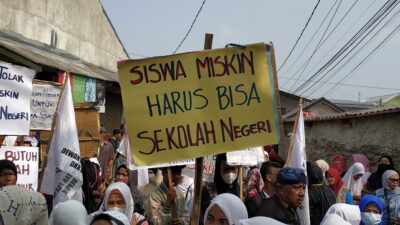 SMA Negeri 3 Depok Digeruduk Massa