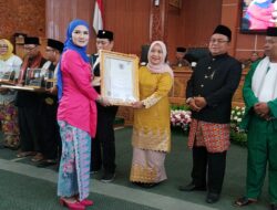 Aktif di DPRD Depok, Juanah Sarmili Raih Penghargaan BKD Award 2023