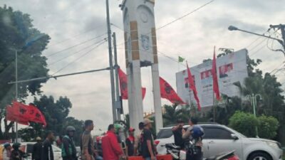 Copot Bendera PDI Perjuangan, DLHK Depok Dinilai Arogan