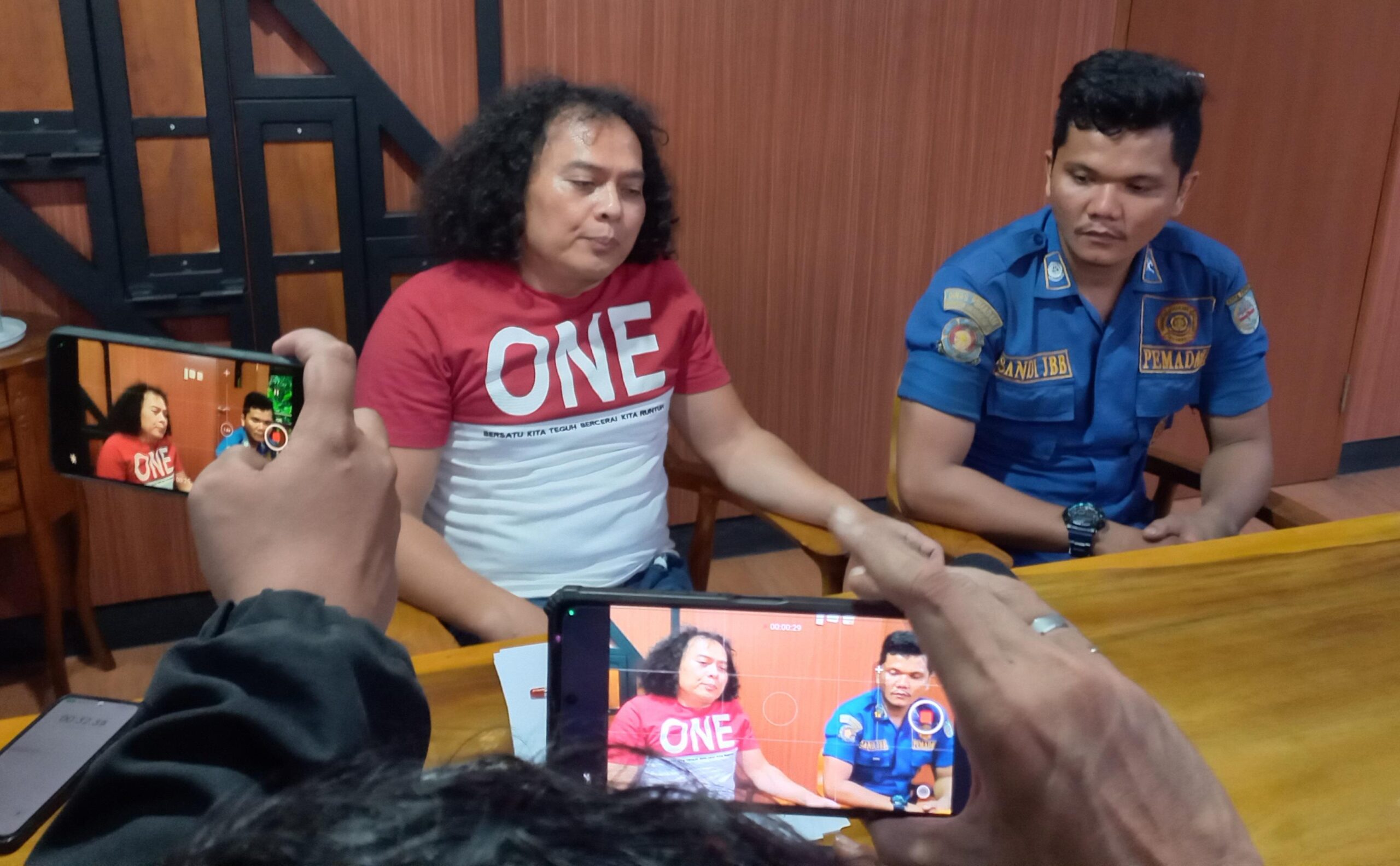 Viral Kasus Damkar, Sandi minta Bantuan Hukum ke Deolipa Yumara