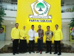 Pilkada Depok 2024, DPP Partai Golkar Beri SK Penetapan untuk Pasangan Calon Imam-Ririn